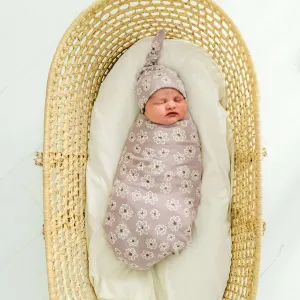 Organic Baby Swaddle Blanket & Hat | Daisies