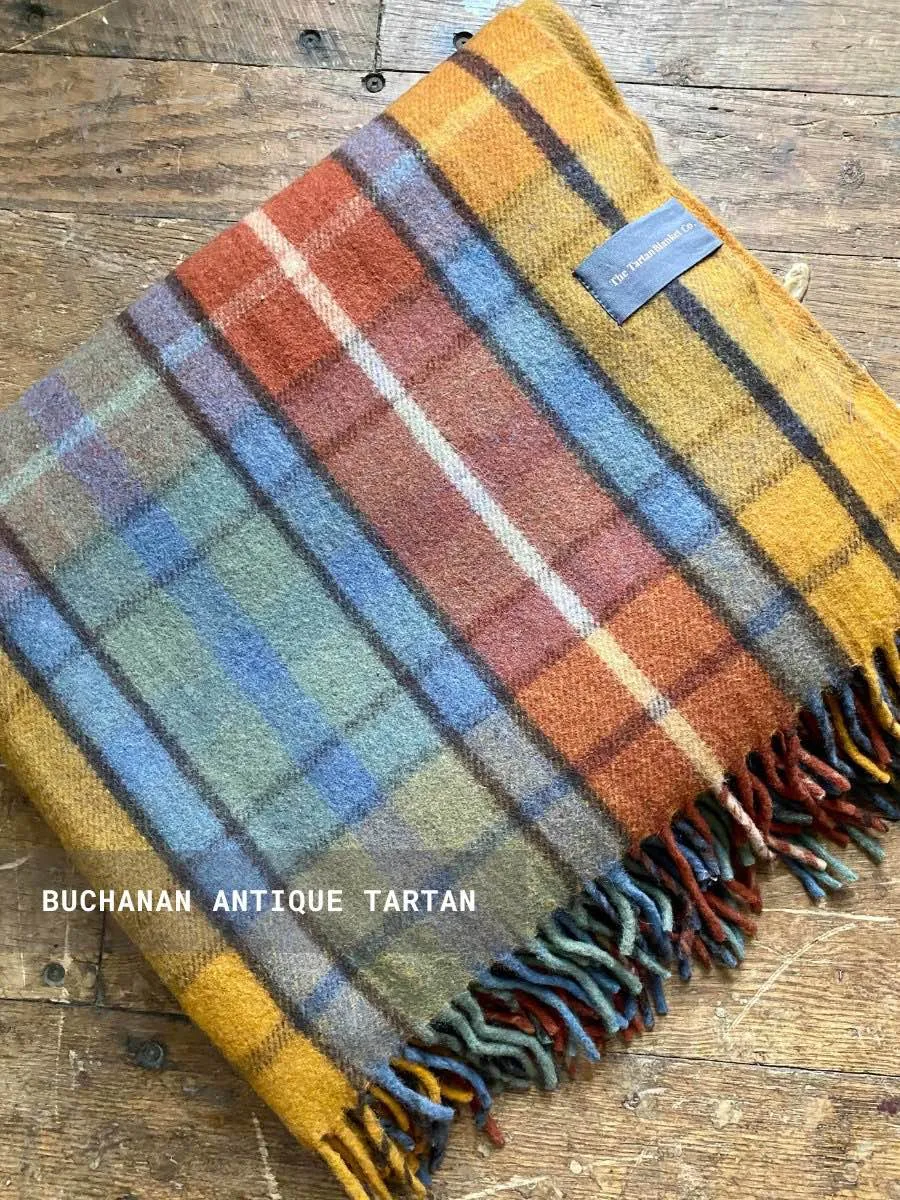 Oversized Recycled Wool Plaid Blanket