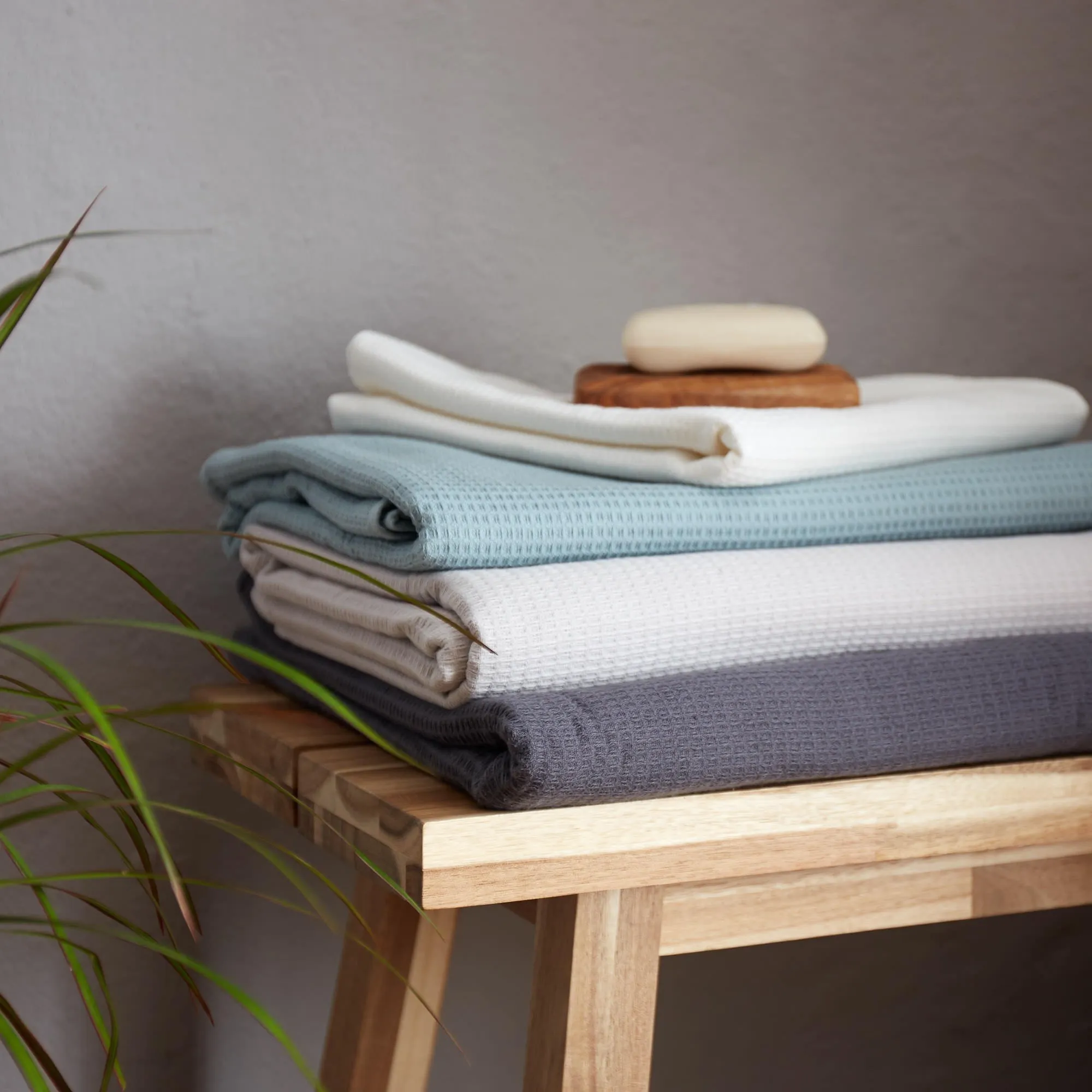 Sintra Towel Collection [Light grey green]