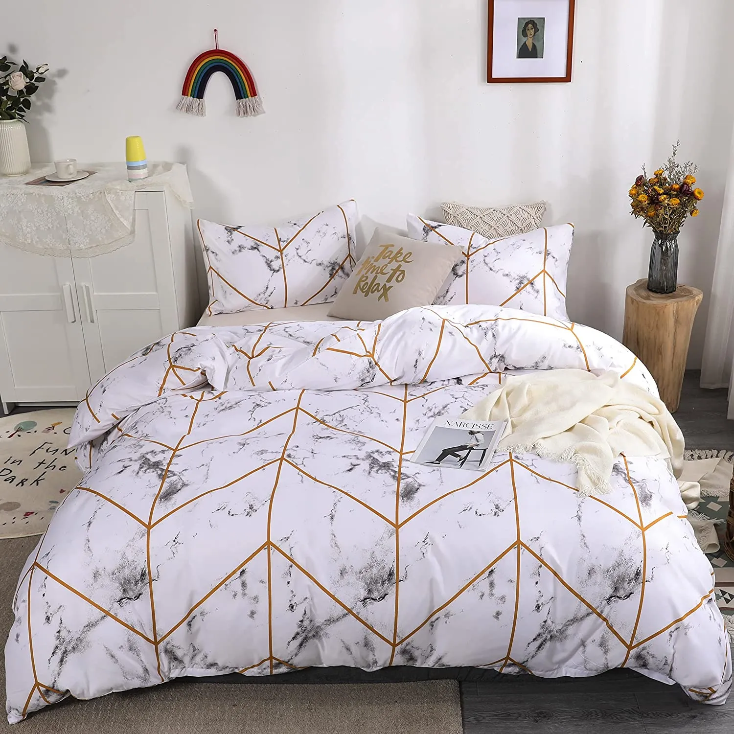 White Geometric Marble Bed Set